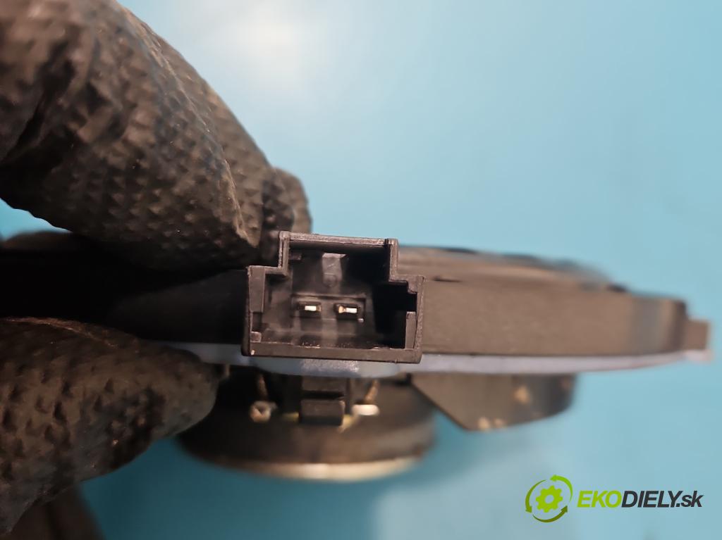 Peugeot 2008 I 2013-2019 1.2 12V 131 HP manual 96 kW 1199 cm3 5- reproduktory komplet 9809320280