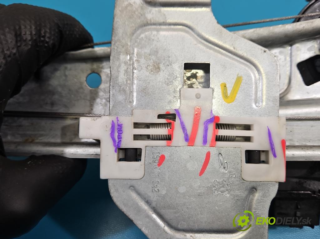 Peugeot 2008 I 2013-2019 1.2 12V 131 HP manual 96 kW 1199 cm3 5- mechanizmus okna zadné ľavý 9815999580