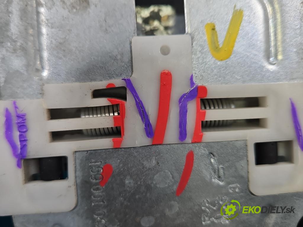 Peugeot 2008 I 2013-2019 1.2 12V 131 HP manual 96 kW 1199 cm3 5- mechanizmus okna zadné ľavý 9815999580