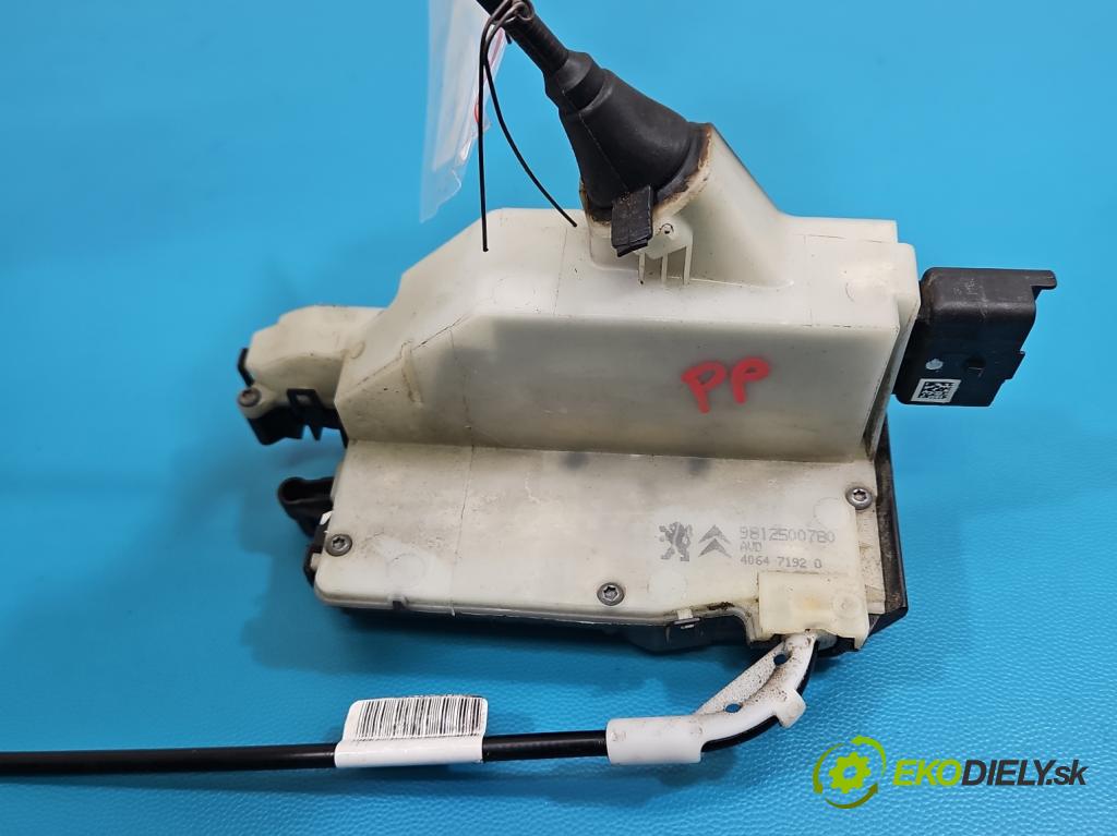 Peugeot 2008 I 2013-2019 1.2 12V 131 HP manual 96 kW 1199 cm3 5- zámok predné pravý 9812500780