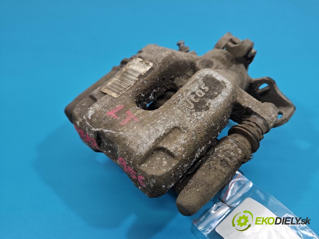 Peugeot 2008 I 2013-2019 1.2 12V 131 hp manual 96 kW 1199 cm3 5- brzdič zadní levý  (Klika dveří ostatní)