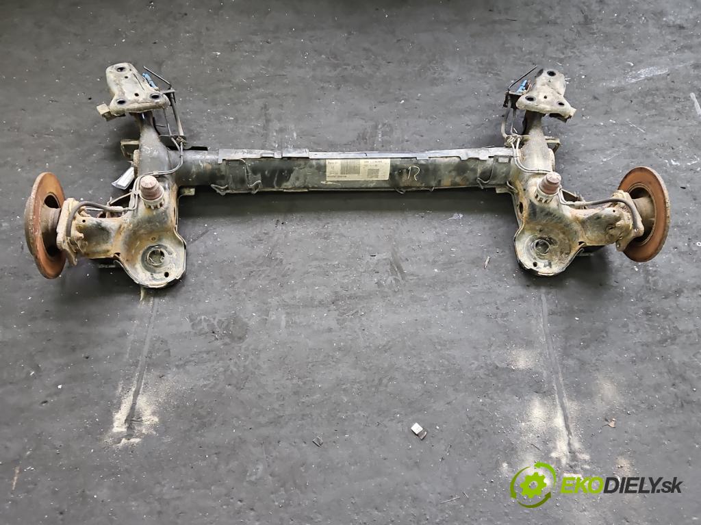 Peugeot 2008 I 2013-2019 1.2 12V 131 hp manual 96 kW 1199 cm3 5- zadní výztuha  (Zadní výztuha)