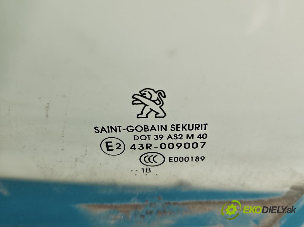 Peugeot 2008 I 2013-2019 1.2 12V 131 HP manual 96 kW 1199 cm3 5- sklo dvere predné ľavé