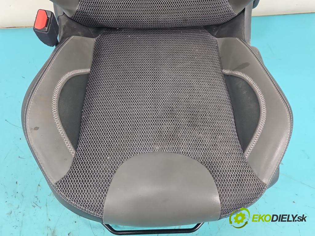 Peugeot 2008 I 2013-2019 1.2 12V 131 HP manual 96 kW 1199 cm3 5- Sedačka ľavý  (Sedadlo)