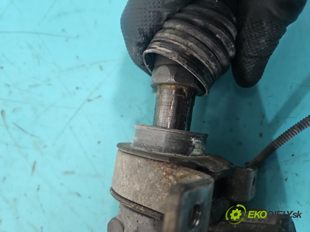 Vw Passat B6 2005-2010 2.0 FSI 150 HP manual 110 kW 1984 cm3 4- Ozubené kolo: volant 7805477185