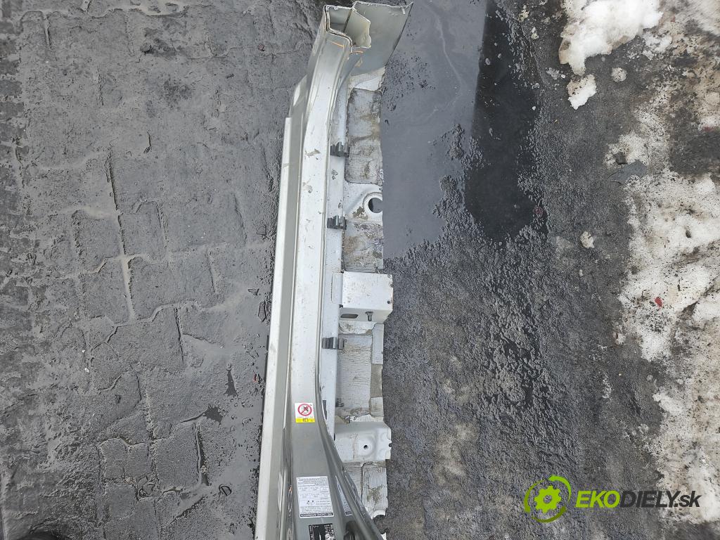 Toyota Auris II 2012-2018 1.8 hybrid 99 hp automatic 73 kW 1798 cm3 5- práh levý  (Karoserie ostatní)