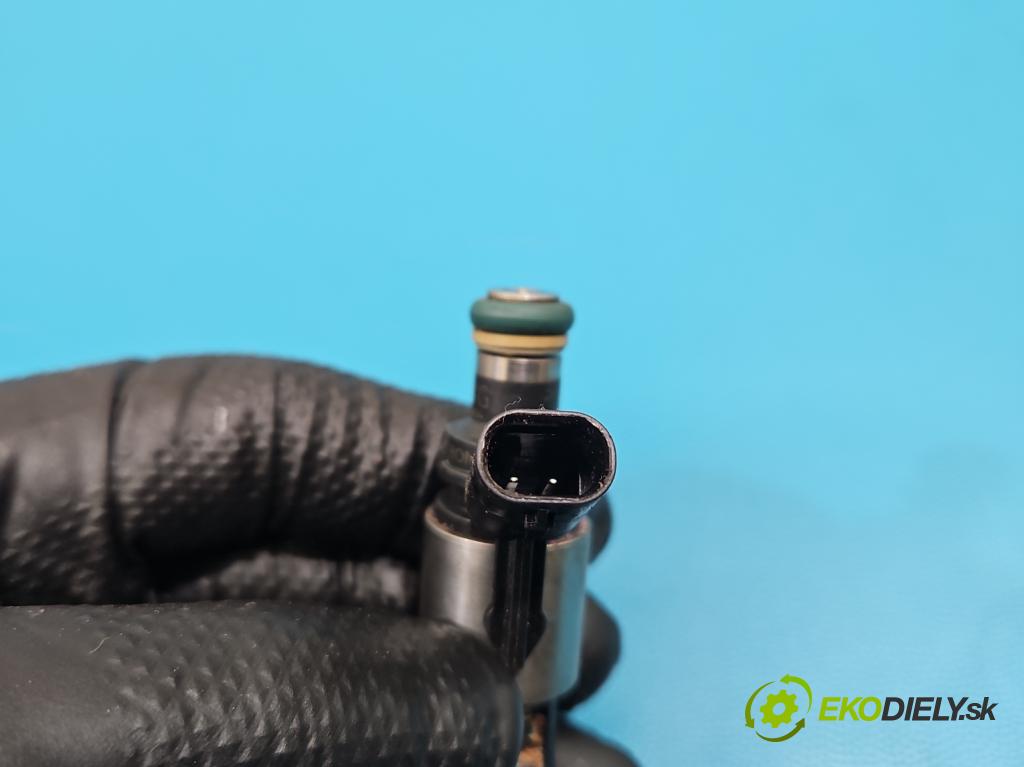 Audi A4 B9 2015-2024 2.0 TFSI 252KM automatic 185 kW 1984 cm3 4- vstrek 0261500244 (Vstrekovač paliva)