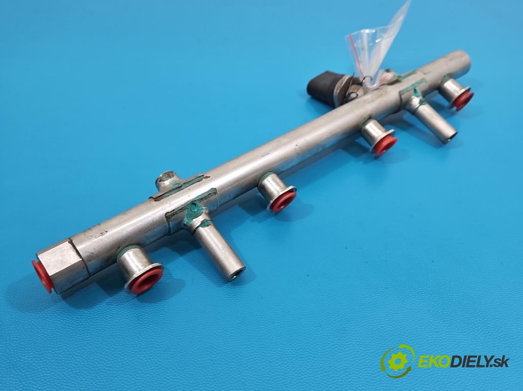 Audi A4 B9 2015-2024 2.0 TFSI 252KM automatic 185 kW 1984 cm3 4- lišta vstrekovacia 06K133317G (Vstrekovacia lišta)