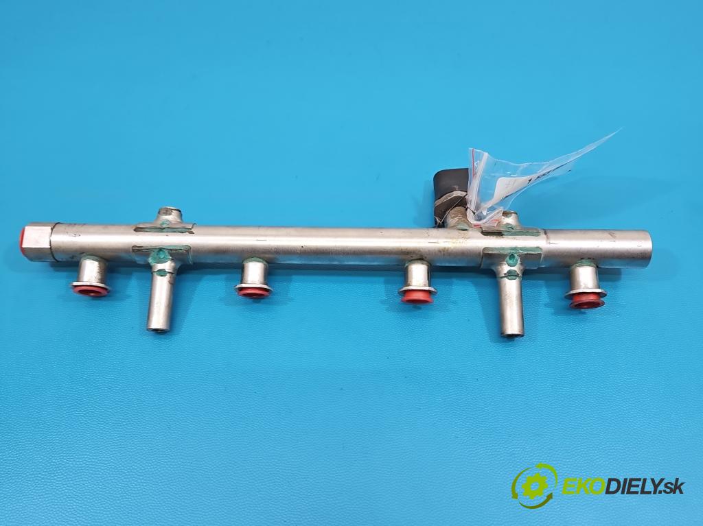 Audi A4 B9 2015-2024 2.0 TFSI 252KM automatic 185 kW 1984 cm3 4- lišta vstrekovacia 06K133317G (Vstrekovacia lišta)