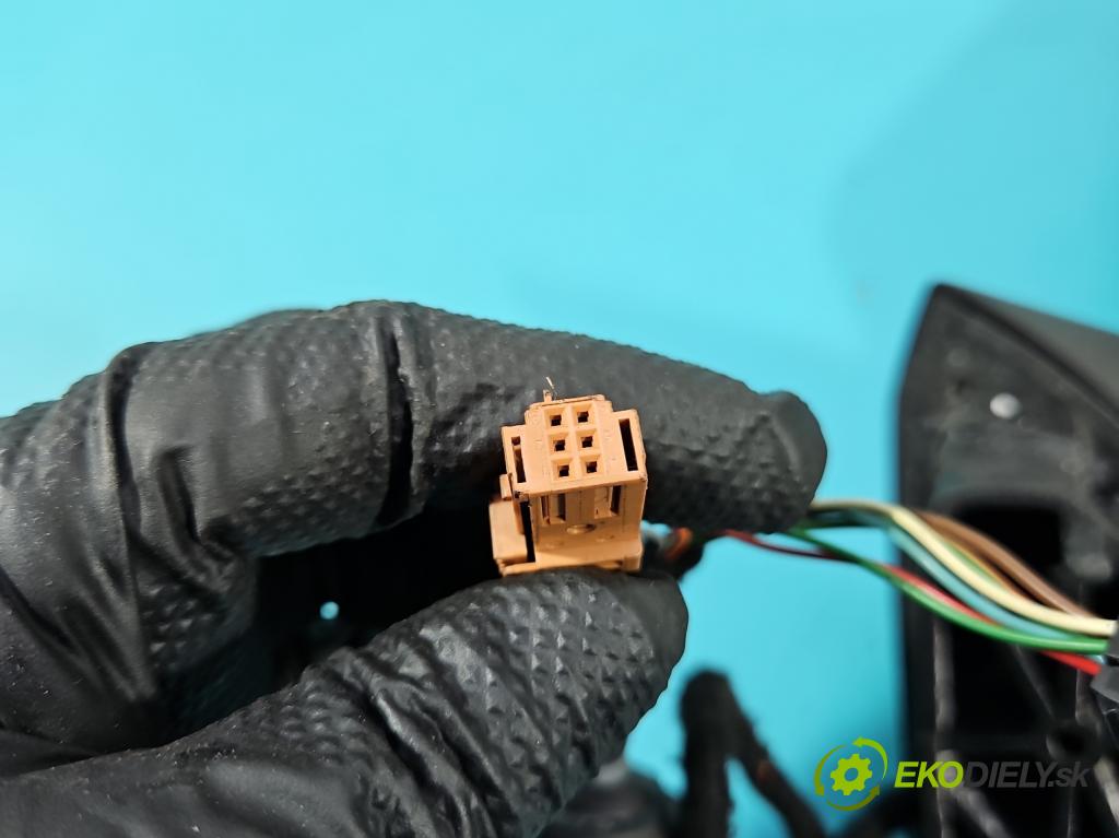 Peugeot 5008 I 2009-2017 1.6 16V 120 HP manual 88 kW 1598 cm3 5- zrkadlo ľavé  (Kľučka dverí ostatné)