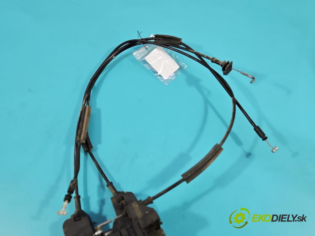 Opel Combo C 2001-2011 1.7 dti 65 HP manual 48 kW 1686 cm3 5- zámok zadné pravý 13157757