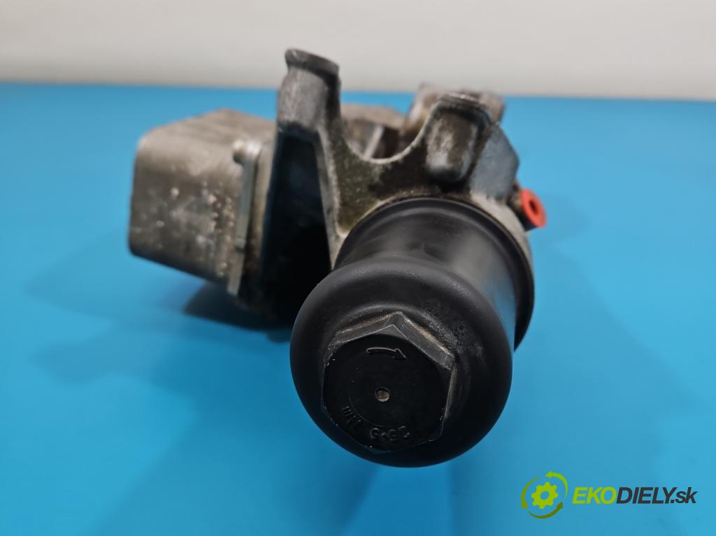 Audi A4 B9 2015-2024 2.0 TFSI 252KM automatic 185 kW 1984 cm3 4- Základ: filtra oleja: 06L903143D (Obal olejového filtra)