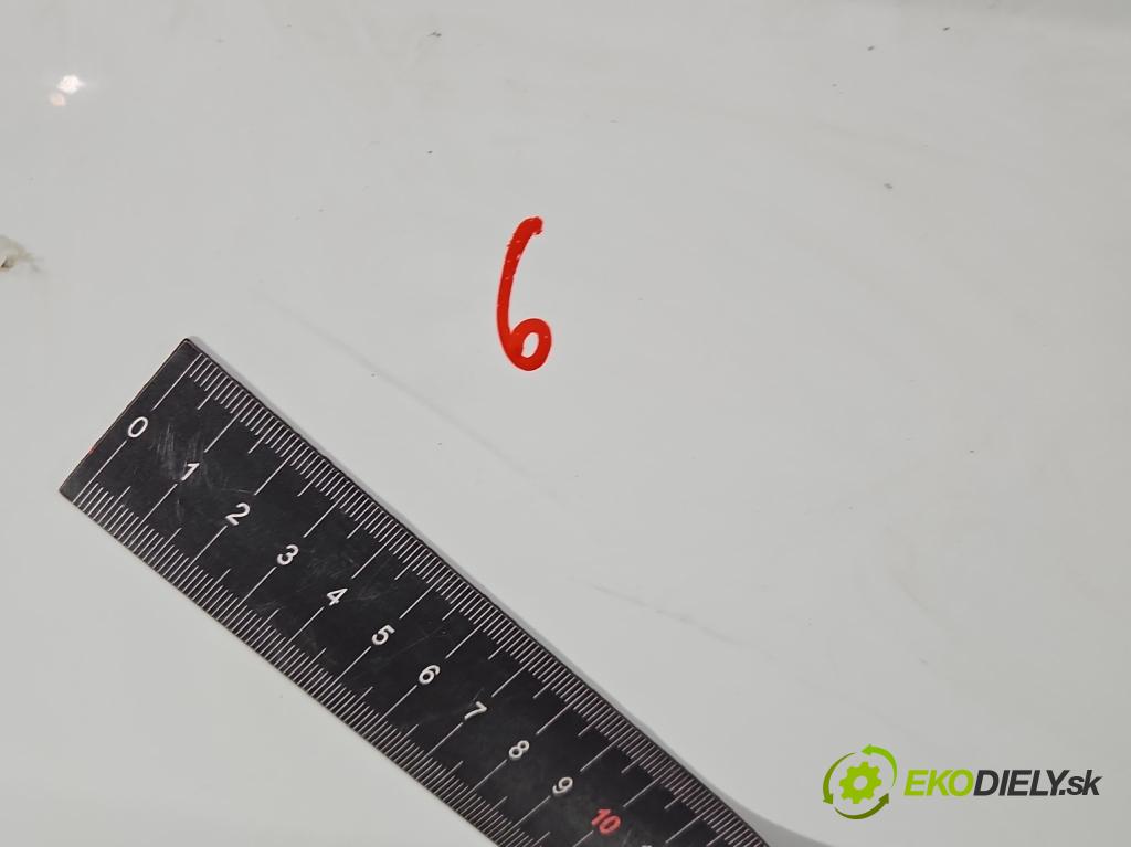 Land rover Range Rover Evoque I 2011-2018 2.0 td 150 HP automatic 110 kW 1999 cm3 5- dvere predné pravé  (Kľučka dverí ostatné)