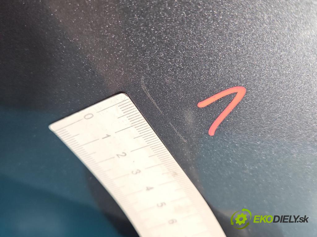 Skoda Kamiq 1.0 TSI 116 HP automatic 85 kW 999 cm3 5- dvere predné pravé (Kľučka dverí ostatné)