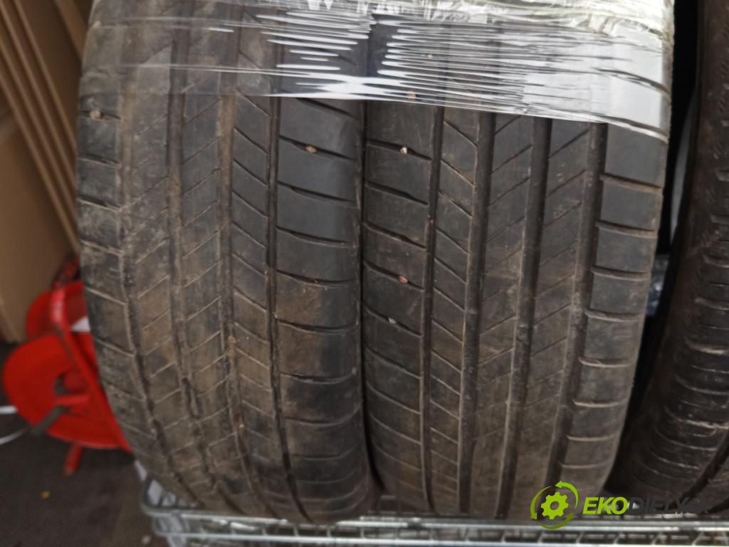 Skoda Kamiq 1.0 TSI 116 HP automatic 85 kW 999 cm3 5- pneumatika letné pár