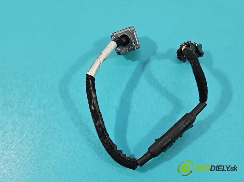 Peugeot 2008 I 2013-2019 1.2 12V 131 HP manual 96 kW 1199 cm3 5- Kamera cúvania 9819192880