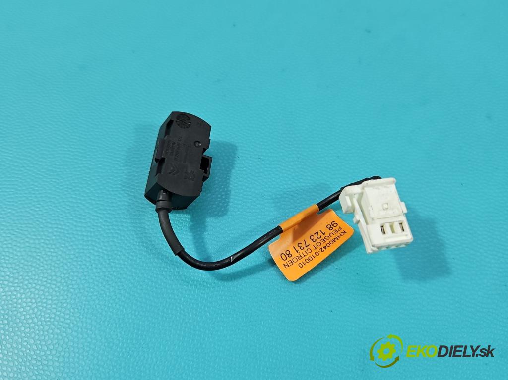 Peugeot 2008 I 2013-2019 1.2 12V 131 HP manual 96 kW 1199 cm3 5- Mikrofon: 9812373180