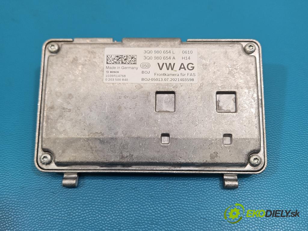 Vw Tiguan II 2016-2024 1.5 TSI 150 HP automatic 110 kW 1498 cm3 5- Kamera predné 3Q0980654L