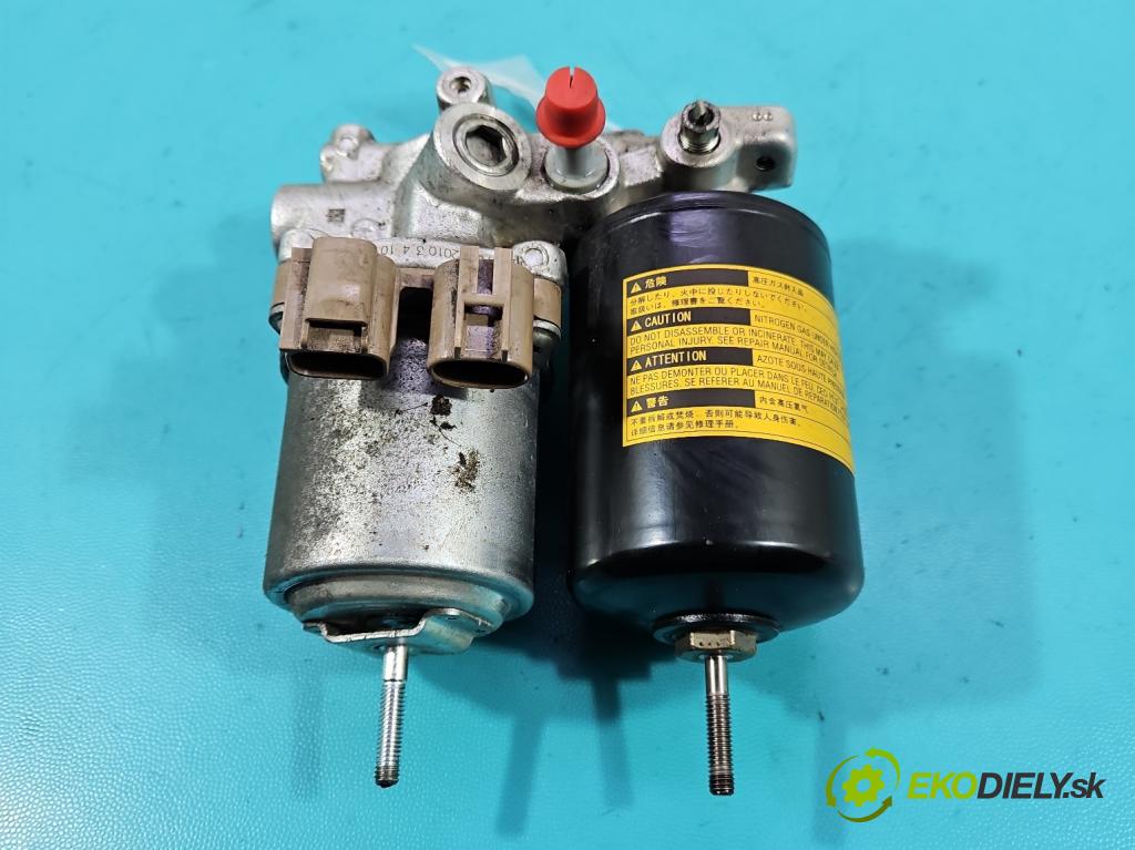 Toyota Auris II 2012-2018 1.8 hybrid 99 HP automatic 73 kW 1798 cm3 5- čerpadlo abs 47070-12010 (Pumpa ABS)