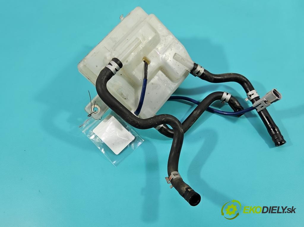 Toyota Auris II 2012-2018 1.8 hybrid 99 HP automatic 73 kW 1798 cm3 5- nádržka tekutina: brzdový