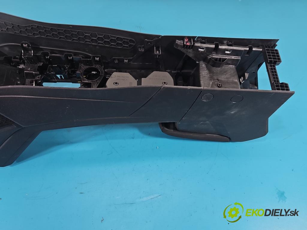 Vw Tiguan II 2016-2024 1.5 TSI 150 HP automatic 110 kW 1498 cm3 5- operadlo 5NA863319A (Lakťová opierka)