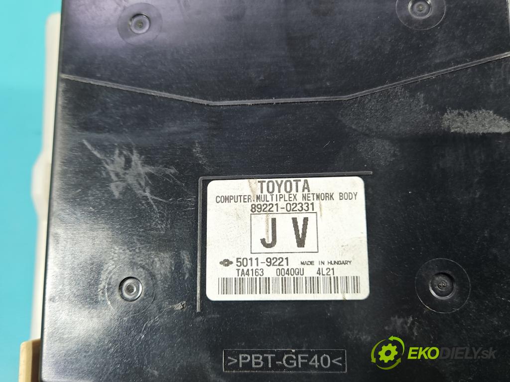 Toyota Auris II 2012-2018 1.8 hybrid 99 HP automatic 73 kW 1798 cm3 5- riadiaca jednotka ostatné 89221-02331
