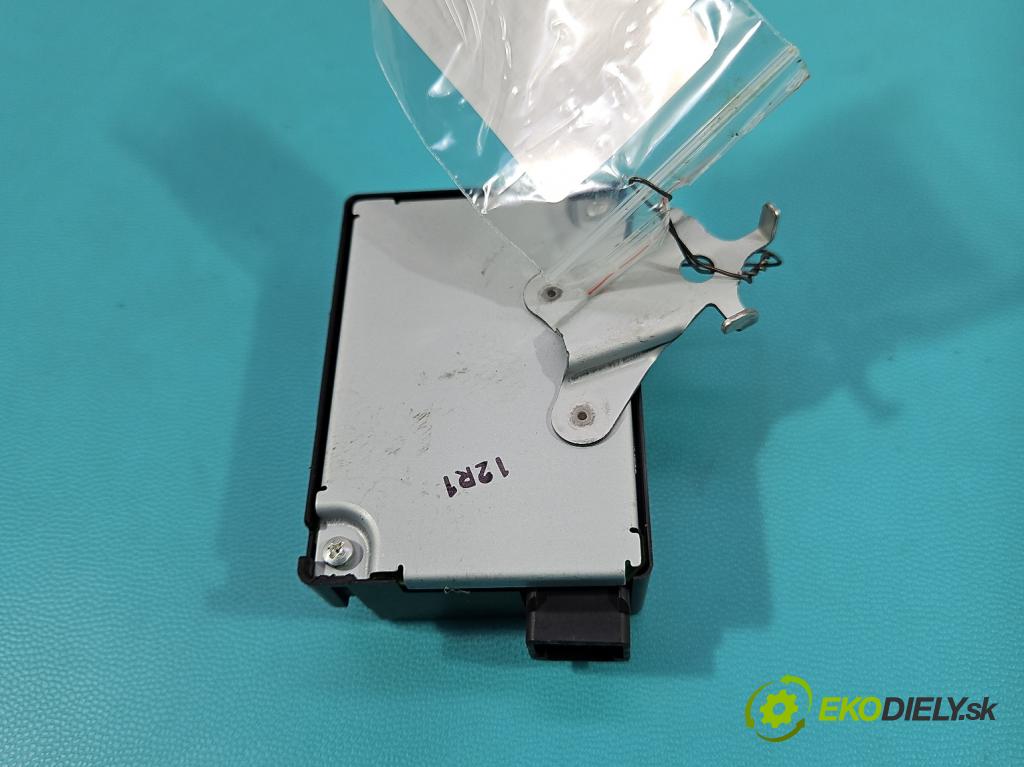 Toyota Auris II 2012-2018 1.8 hybrid 99 HP automatic 73 kW 1798 cm3 5- riadiaca jednotka ostatné 89760-02111