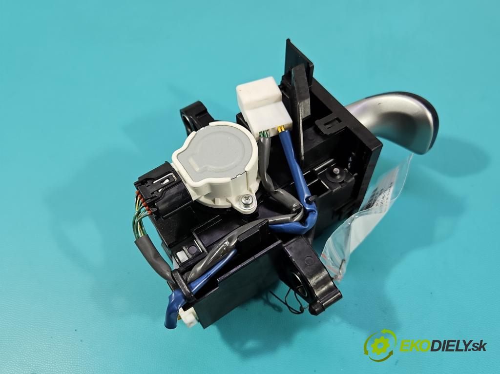 Toyota Auris II 2012-2018 1.8 hybrid 99 HP automatic 73 kW 1798 cm3 5- Páka: Změny: stupeň,rýchlosť 750583 (Rýchlostná páka (kulisa))