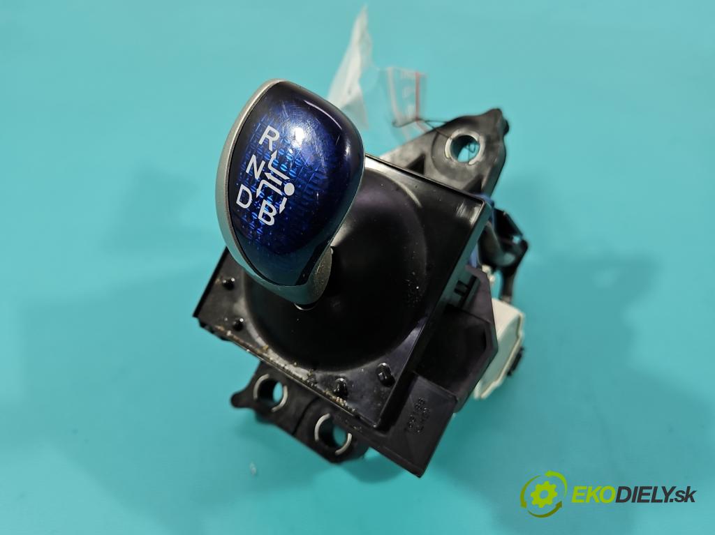 Toyota Auris II 2012-2018 1.8 hybrid 99 HP automatic 73 kW 1798 cm3 5- Páka: Změny: stupeň,rýchlosť 750583 (Rýchlostná páka (kulisa))