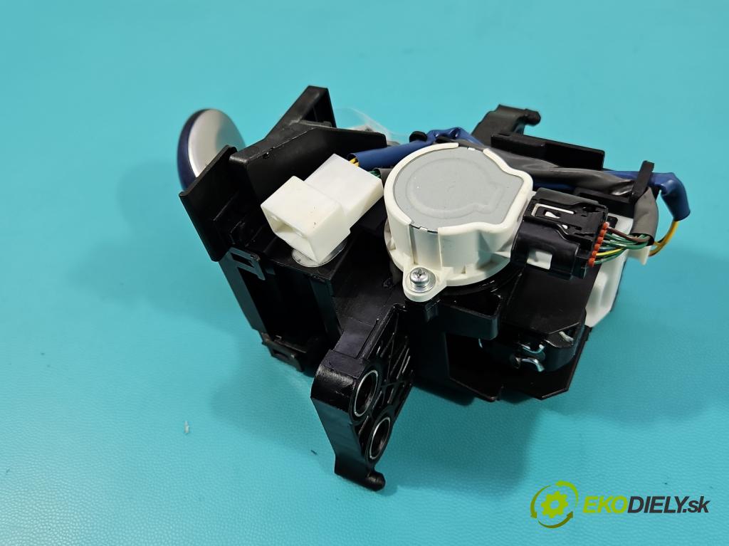 Toyota Auris II 2012-2018 1.8 hybrid 99 HP automatic 73 kW 1798 cm3 5- Páka: Změny: stupeň,rýchlosť 750583 (Rýchlostná páka (kulisa))