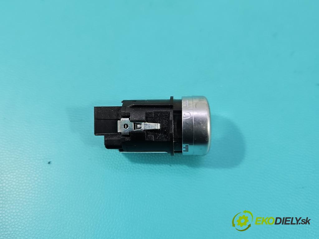 Vw Tiguan II 2016-2024 1.5 TSI 150 HP automatic 110 kW 1498 cm3 5- prepínač ostatné 5NB959839