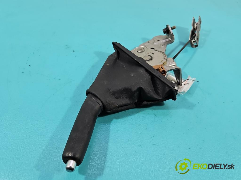 Toyota Auris II 2012-2018 1.8 hybrid 99 HP automatic 73 kW 1798 cm3 5- Páka: brzda: ručný 11330318