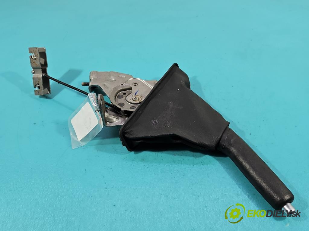 Toyota Auris II 2012-2018 1.8 hybrid 99 HP automatic 73 kW 1798 cm3 5- Páka: brzda: ručný 11330318