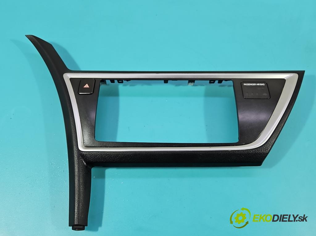 Toyota Auris II 2012-2018 1.8 hybrid 99 hp automatic 73 kW 1798 cm3 5- rameček rádia 55405-02430