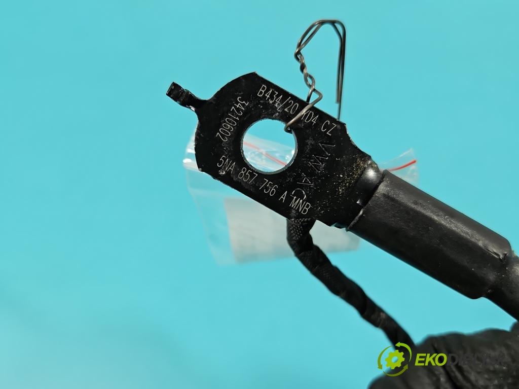 Vw Tiguan II 2016-2024 1.5 TSI 150 HP automatic 110 kW 1498 cm3 5- pas bezpečnosť: predné pravý 5NA857756A