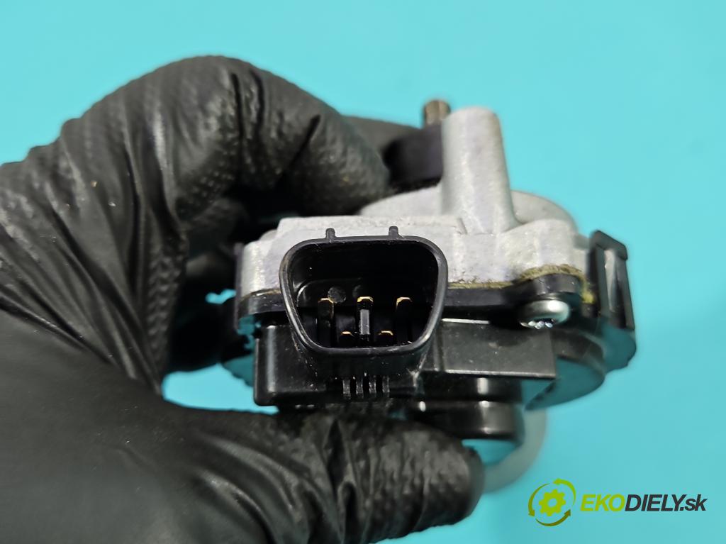 Toyota Auris II 2012-2018 1.8 hybrid 99 HP automatic 73 kW 1798 cm3 5- motor stieračov predné 85110-02340