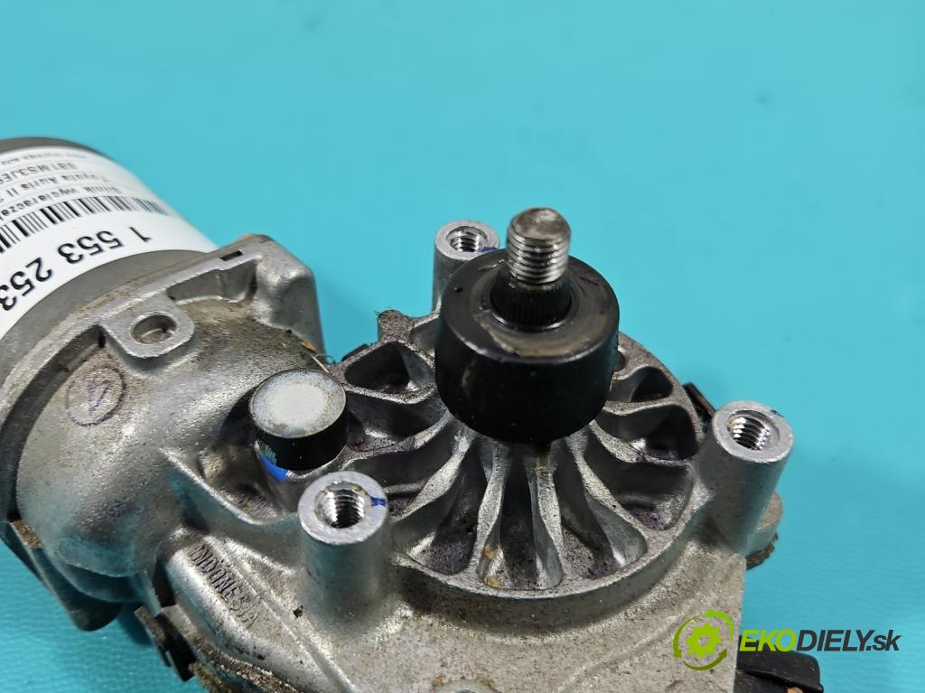 Toyota Auris II 2012-2018 1.8 hybrid 99 HP automatic 73 kW 1798 cm3 5- motor stieračov predné 85110-02340