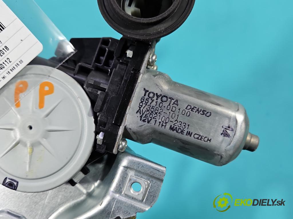 Toyota Auris II 2012-2018 1.8 hybrid 99 HP automatic 73 kW 1798 cm3 5- mechanizmus okna predné pravý 85710-0D100