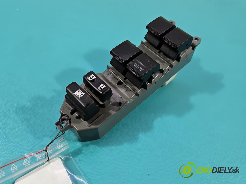 Toyota Auris II 2012-2018 1.8 hybrid 99 HP automatic 73 kW 1798 cm3 5- prepínač okien spätných zrkadiel