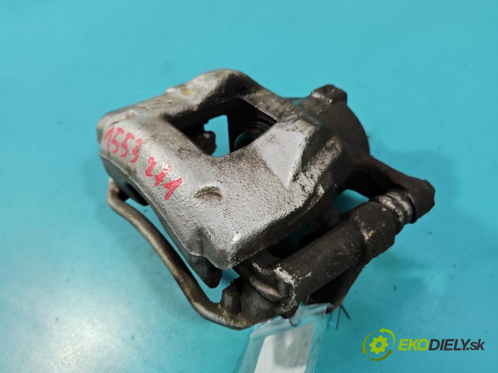 Toyota Auris II 2012-2018 1.8 hybrid 99 HP automatic 73 kW 1798 cm3 5- brzdič predné pravý  (Kľučka dverí ostatné)