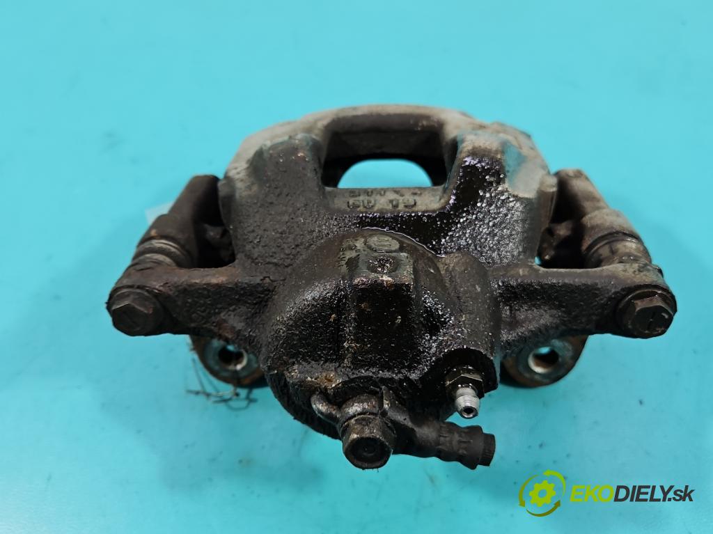 Toyota Auris II 2012-2018 1.8 hybrid 99 HP automatic 73 kW 1798 cm3 5- brzdič predné pravý  (Kľučka dverí ostatné)