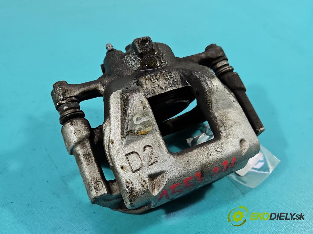 Toyota Auris II 2012-2018 1.8 hybrid 99 HP automatic 73 kW 1798 cm3 5- brzdič predné pravý  (Kľučka dverí ostatné)