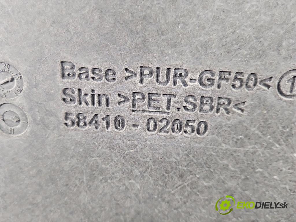 Toyota Auris II 2012-2018 1.8 hybrid 99 HP automatic 73 kW 1798 cm3 5- koberec do auta kufra: 58410-02050