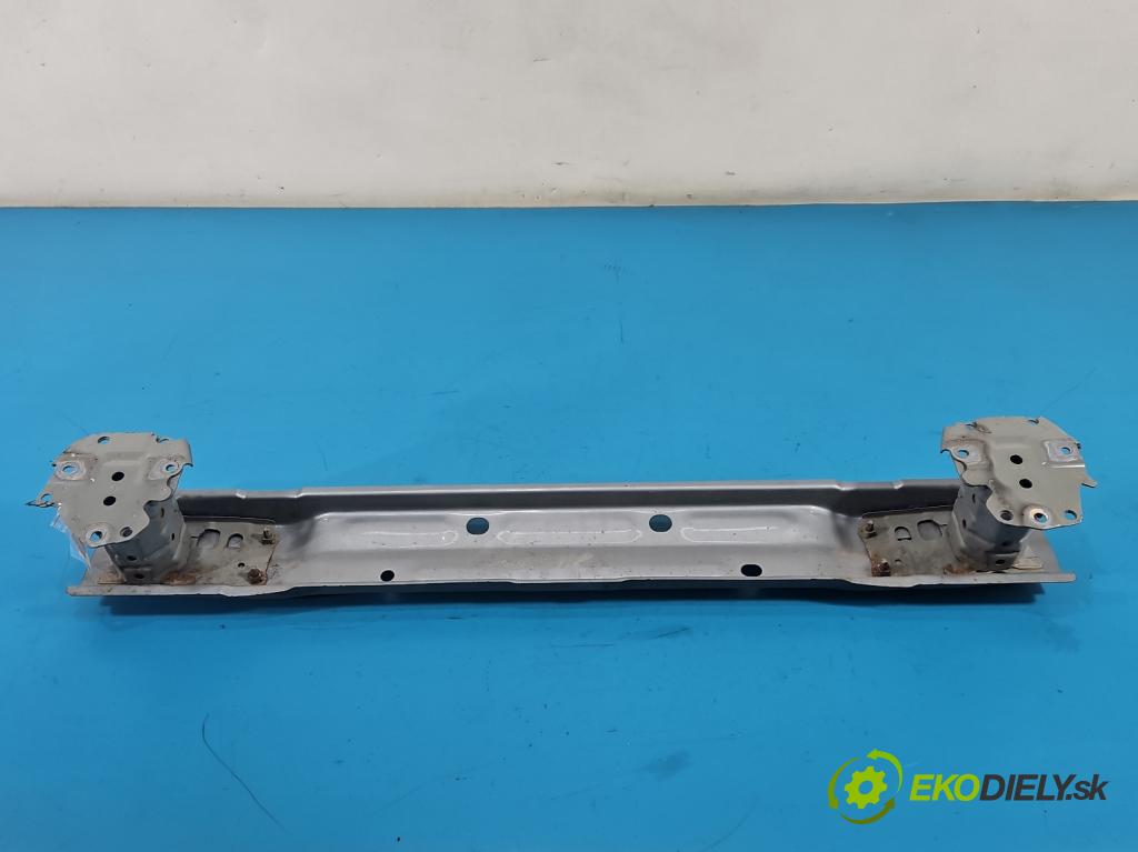 Toyota Auris II 2012-2018 1.8 hybrid 99 hp automatic 73 kW 1798 cm3 5- výztuha nárazníku zadní