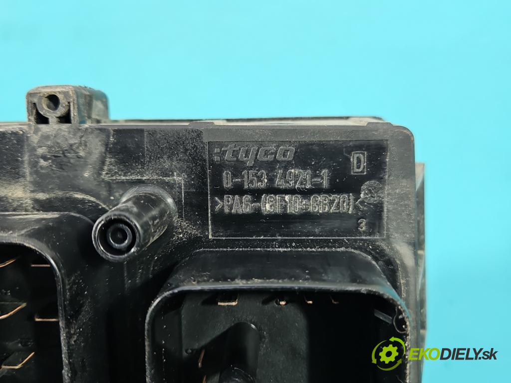 Opel Astra III 2004-2014 1.6 16V 105 hp manual 77 kW 1598 cm3 3- skříňka pojistková 13206751 (Pojistková skříňka)