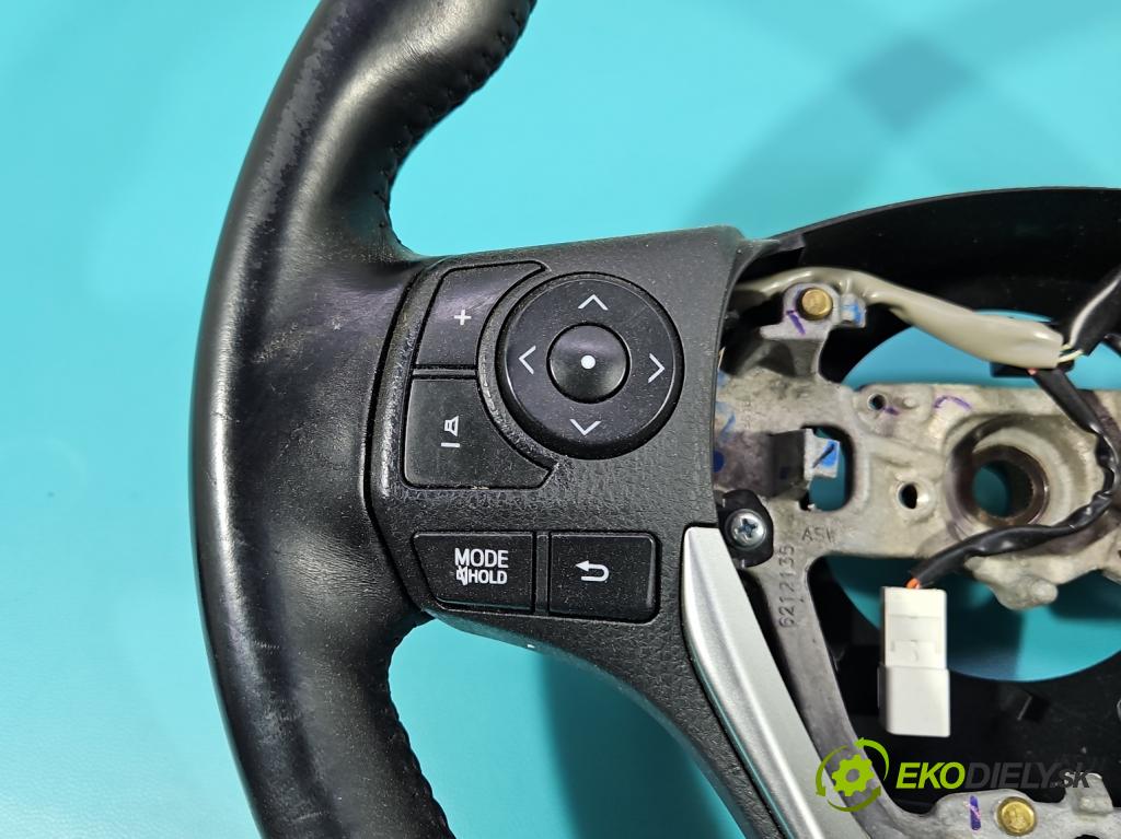 Toyota Auris II 2012-2018 1.8 hybrid 99 HP automatic 73 kW 1798 cm3 5- volant  (Volant)