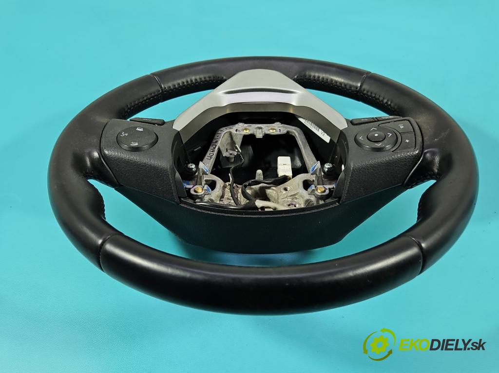 Toyota Auris II 2012-2018 1.8 hybrid 99 HP automatic 73 kW 1798 cm3 5- volant  (Volant)