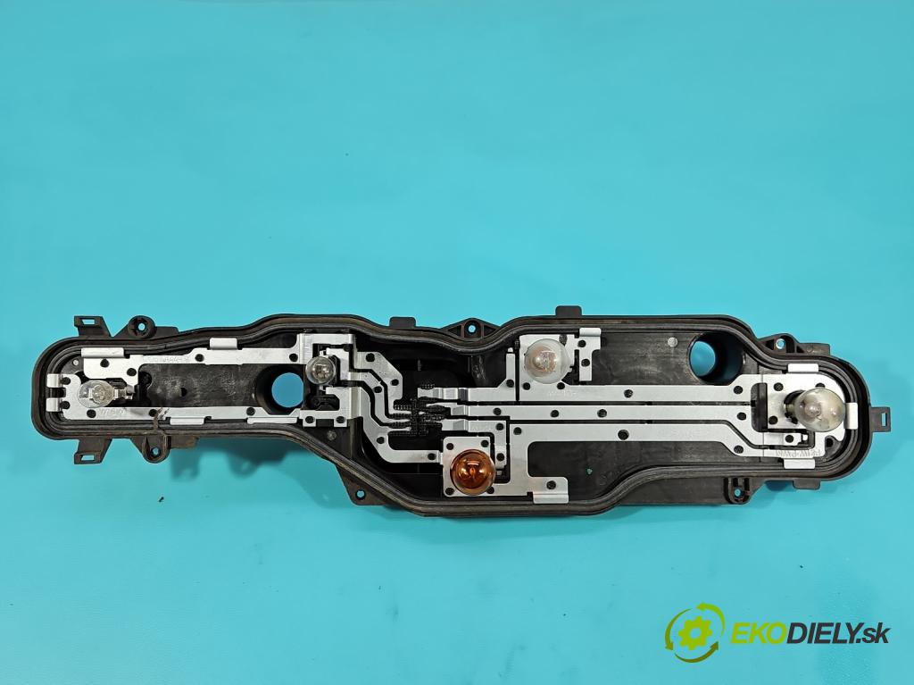 Fiat Ducato IV 2014- 2.3 jtd 131 HP manual 96 kW 2287 cm3 5- svetlo / reflektor zadné pravé 013806072080 (Kľučka dverí ostatné)