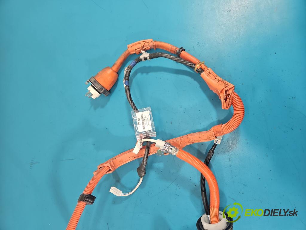 Toyota Auris II 2012-2018 1.8 hybrid 99 HP automatic 73 kW 1798 cm3 5- Zväzok: ostatné 7943-5W