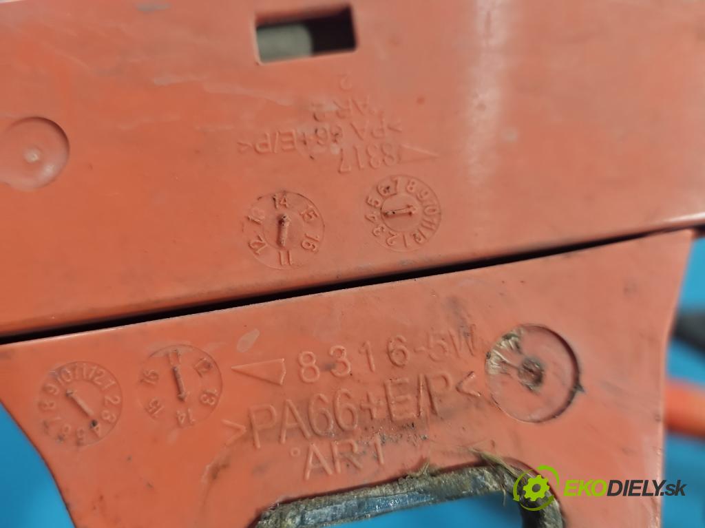 Toyota Auris II 2012-2018 1.8 hybrid 99 HP automatic 73 kW 1798 cm3 5- Zväzok: ostatné 7943-5W